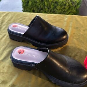 Sincerely Jules Black Women's Mules